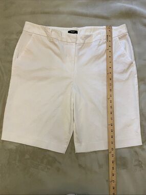 Simply Vera Vera Wang White Bermuda Shorts Size 18